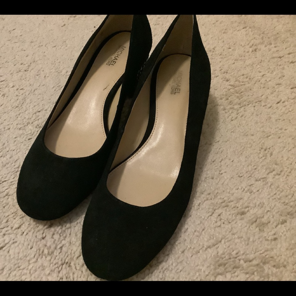 Shoes - Picture 3 of 16